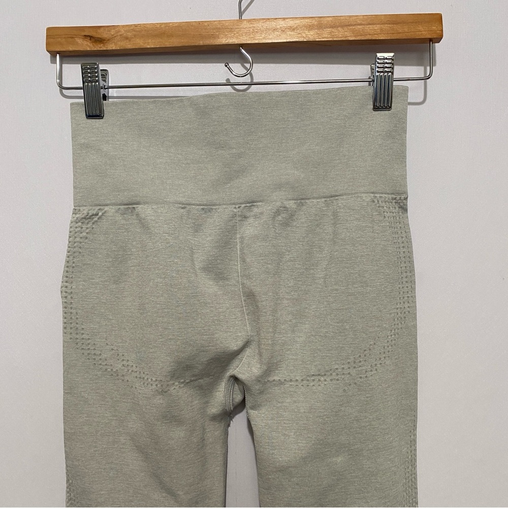 Gymshark Seamless Leggings S‎ Small Light Gray High Waist Textured Compression - Picture 5 of 12